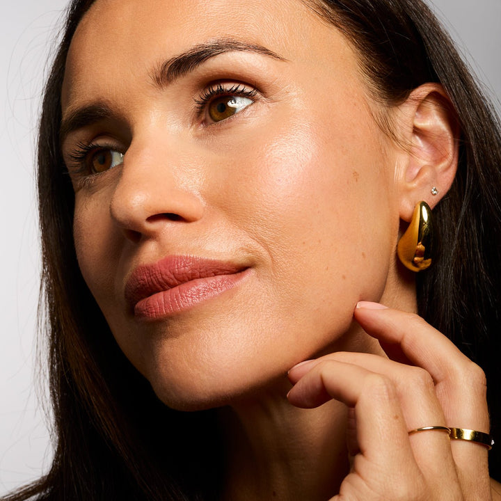 Age - Defy Tinted SPF Perfector - Azio Beauty